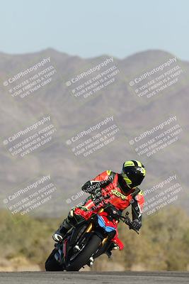 media/Dec-01-2025-Moto Forza (Mon) [[2daa91e15f]]/2-Intermediate Group/Session 2 Turn 9 Entry/